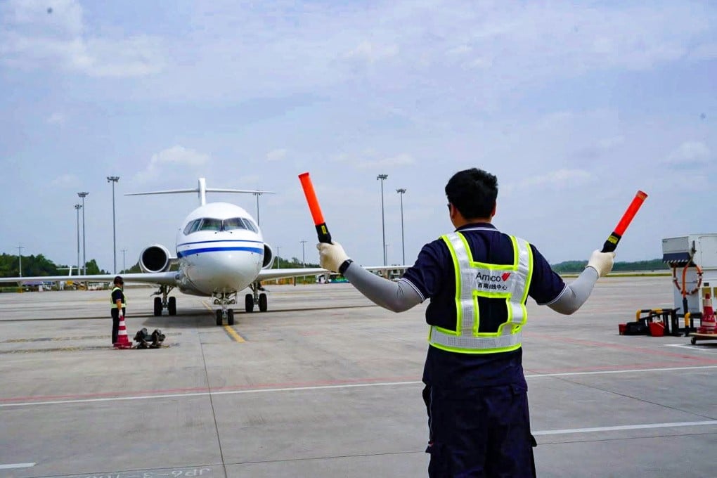 A suspected bird strike on a Chinese-made C909 regional jet in Beijing reportedly left some marks on its nose and airframe, but experts said the likelihood of any severe damage was very low. Photo: handout