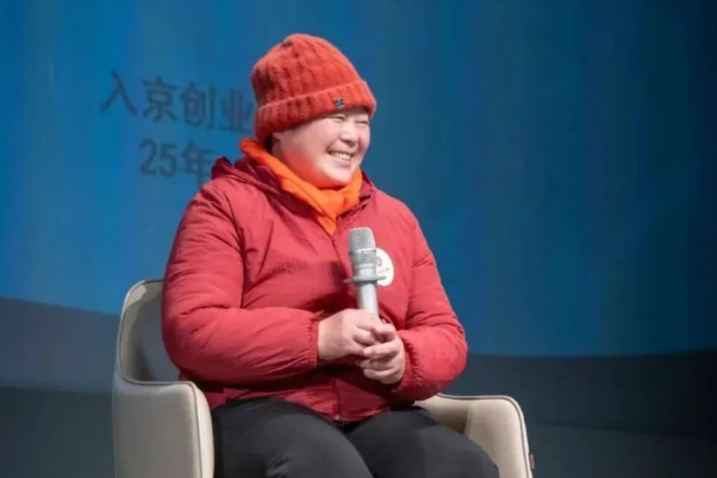 China’s viral “Goose Leg Auntie,” who was initially celebrated for her street snacks sold near universities in Beijing, has been criticised for using inexpensive duck legs. Photo: QQ.com
