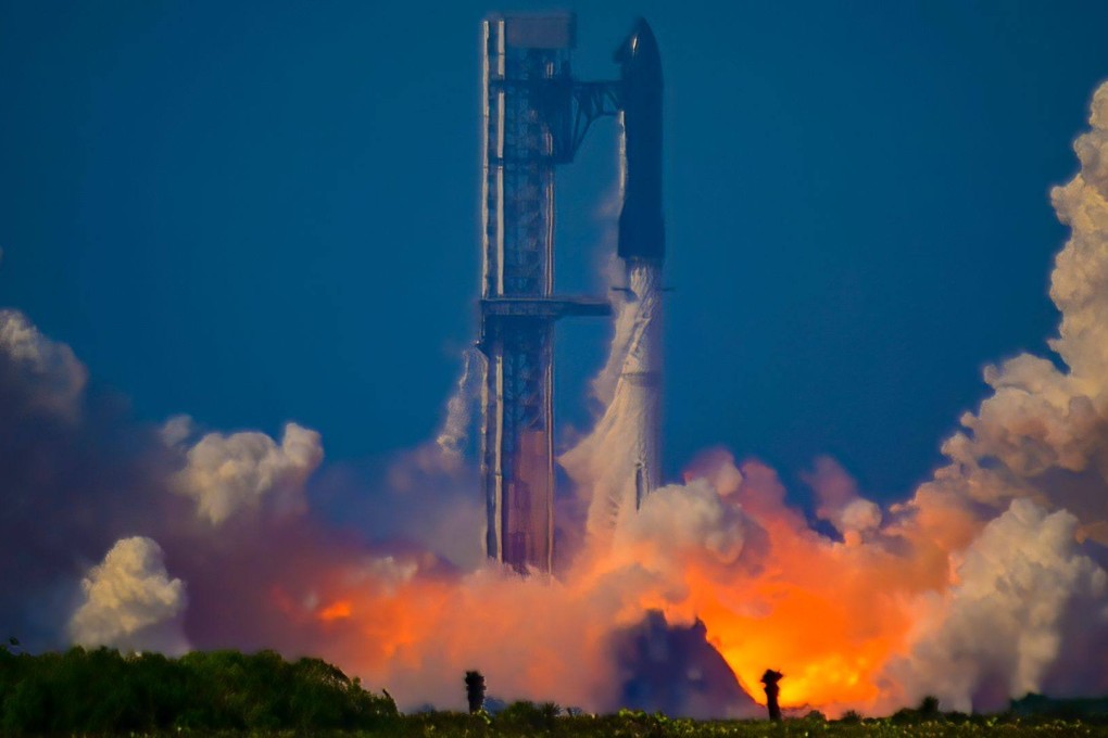 A new version of the SpaceX Starship rocket launching from Starbase in Texas in May. Photo: dpa