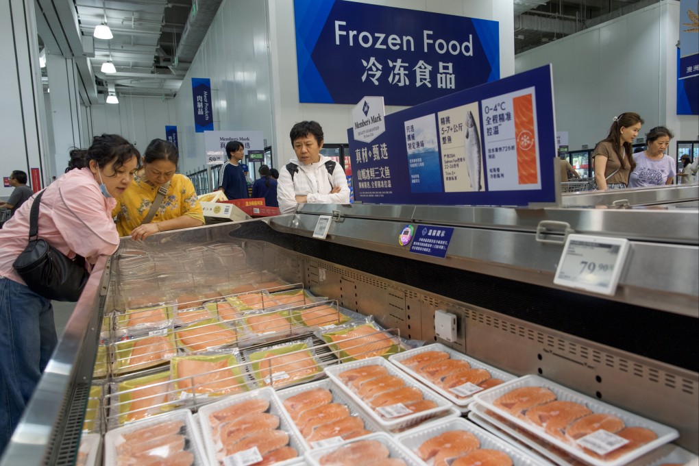 People shop in a Sam’s Club in Shenzhen on June 15. Photo: Sam Tsang