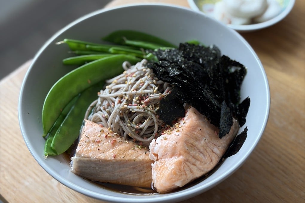 Lightly poached fish and sugar snap peas with soba and seaweed, an ideal dish for a hot Hong Kong summer. Photo: Charmaine Mok