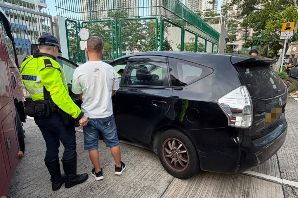 Police conduct an undercover operation in the New Territories. Photo: Handout