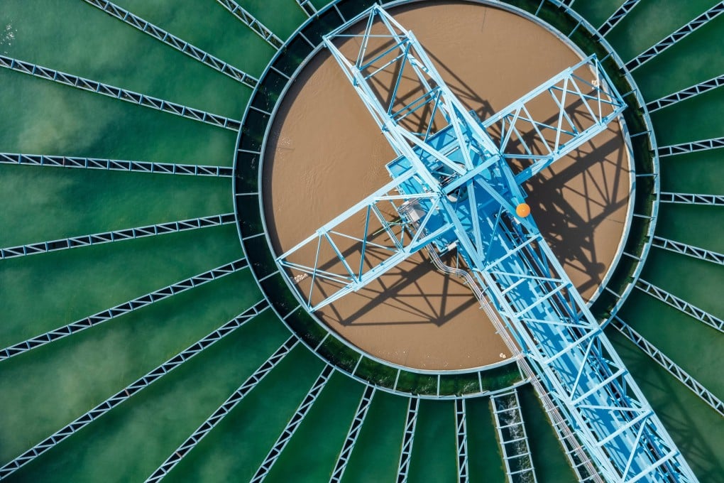 The researchers developed a method to weave nanoparticles into a three-dimensional photothermal evaporation material, significantly boosting the efficiency of converting solar energy to drive desalination. Photo: Shutterstock