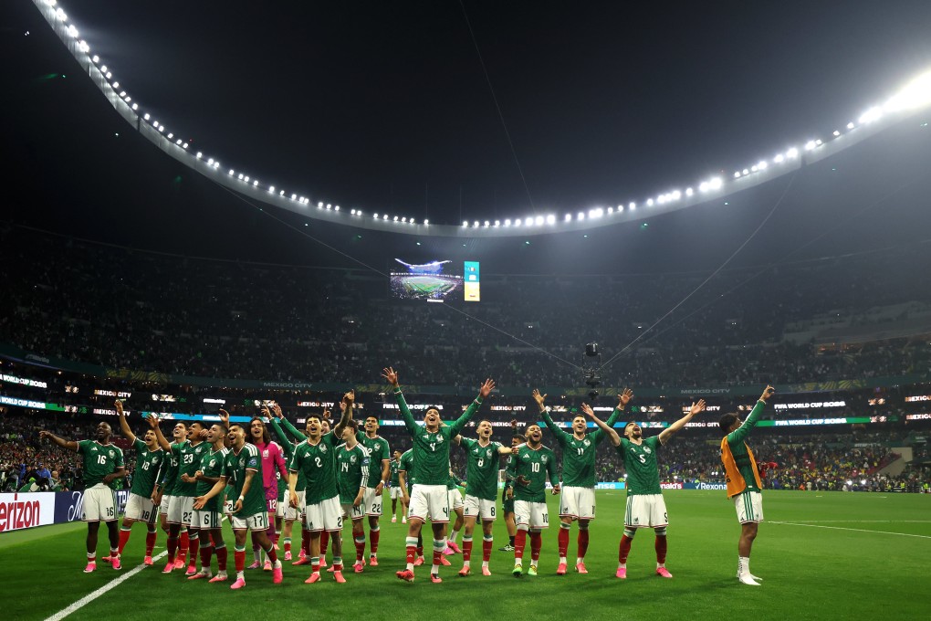 Mexico players celebrate after winning the round-of-32 match against Ecuador at the World Cup. Photo: Xinhua