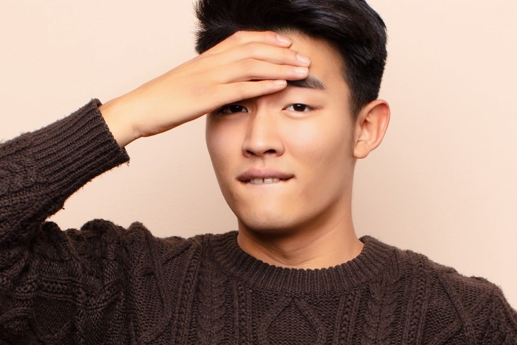 A man from Wuhan, believing the superstition that a twitching right eye signals disaster, repeatedly slapped it, causing severe vision loss. Photo: Shutterstock