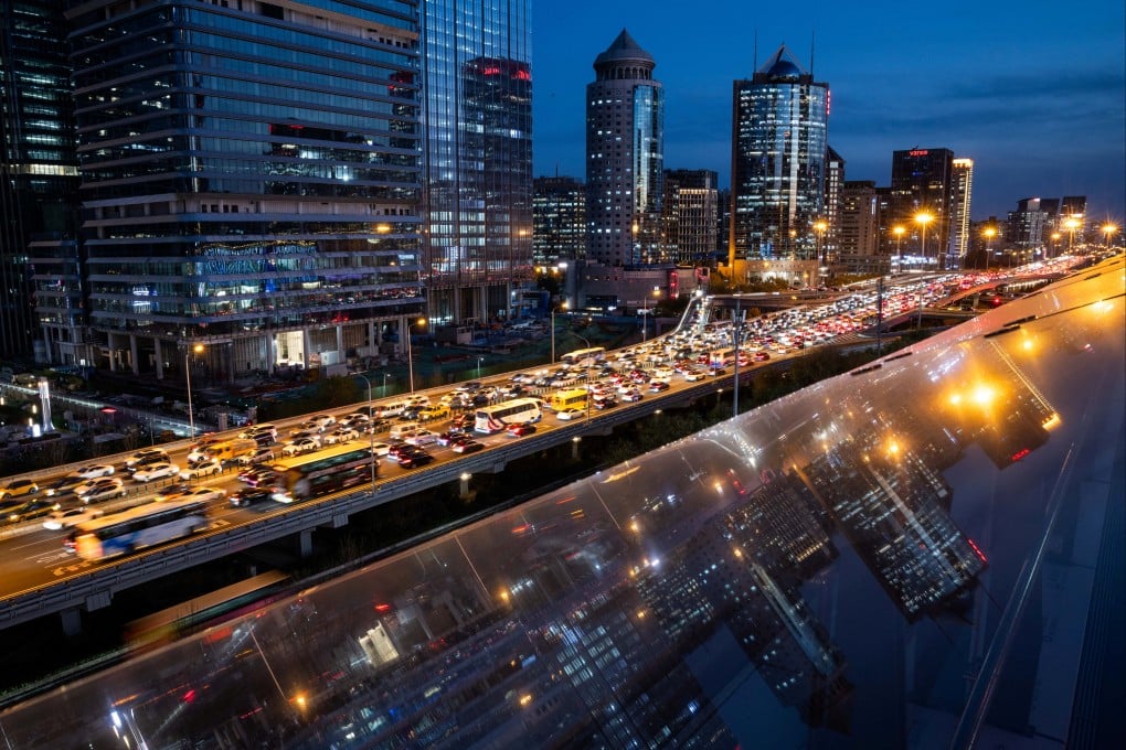 A Beijing think tank has ranked China fifth in global financial competitiveness, listing it behind the US, Japan, UK and Germany. Photo: Reuters