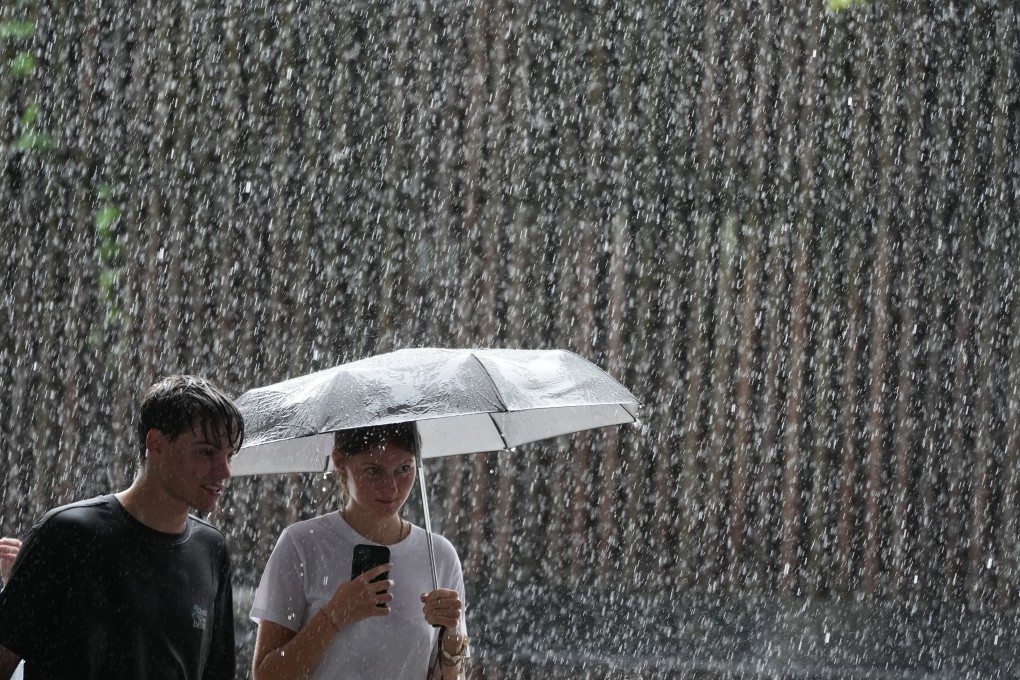 The Hong Kong Observatory earlier issued the amber warning. Photo: Sam Tsang