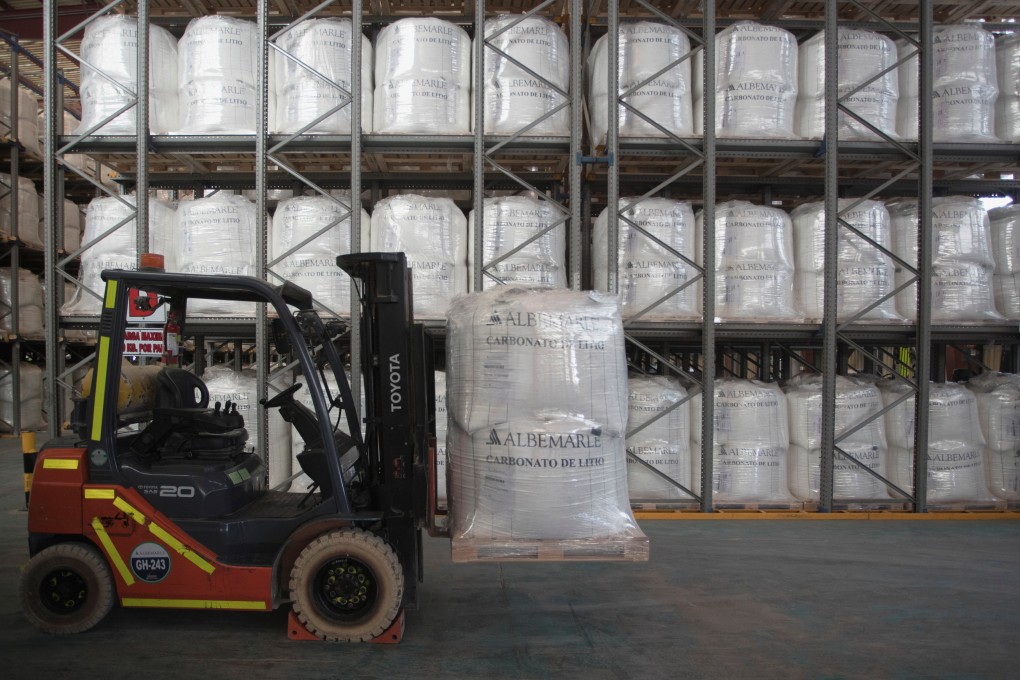 Sacks of lithium carbonate sit in a warehouse of US lithium producer Albemarle, in Chile, March 2, 2024. Photo: Reuters
