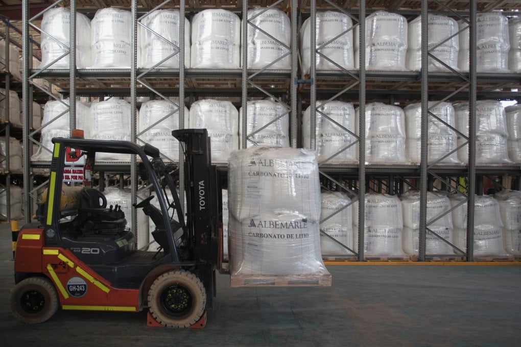 Sacks of lithium carbonate sit in a warehouse of US lithium producer Albemarle, in Chile, March 2, 2024. Photo: Reuters