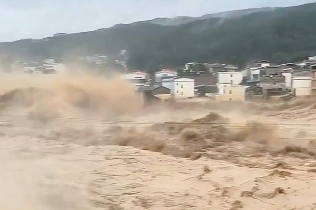 Breaches and flooding were spotted at multiple reservoirs in the city of Hengzhou and Binyang county in Guangxi Zhuang autonomous region. Photo: Handout