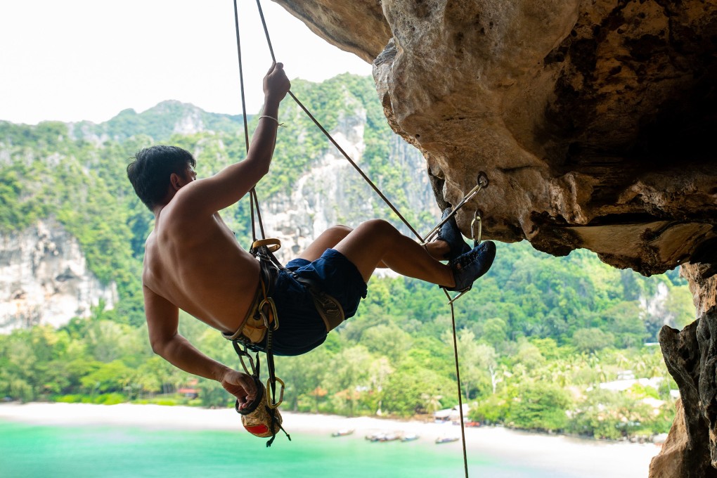 Like the cliff climber above, 19-year-old Li is an extreme sports enthusiast, and made a will leaving his nearly US$3 million estate to a childhood friend in case his high-risk obsession proves fatal. Photo: Shutterstock