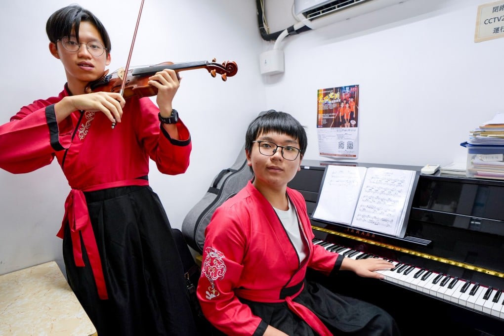 Yang Qi (right) and 15-year-old violinist Chau Tsz-tsun will perform at a charity concert in October. Photo: handout