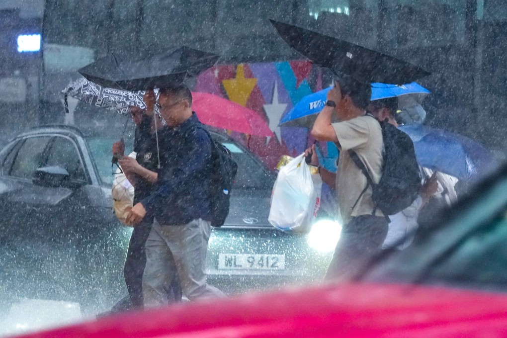 Hong Kong’s weather forecaster issued the red rainstorm warning on Monday morning. Photo: Jelly Tse