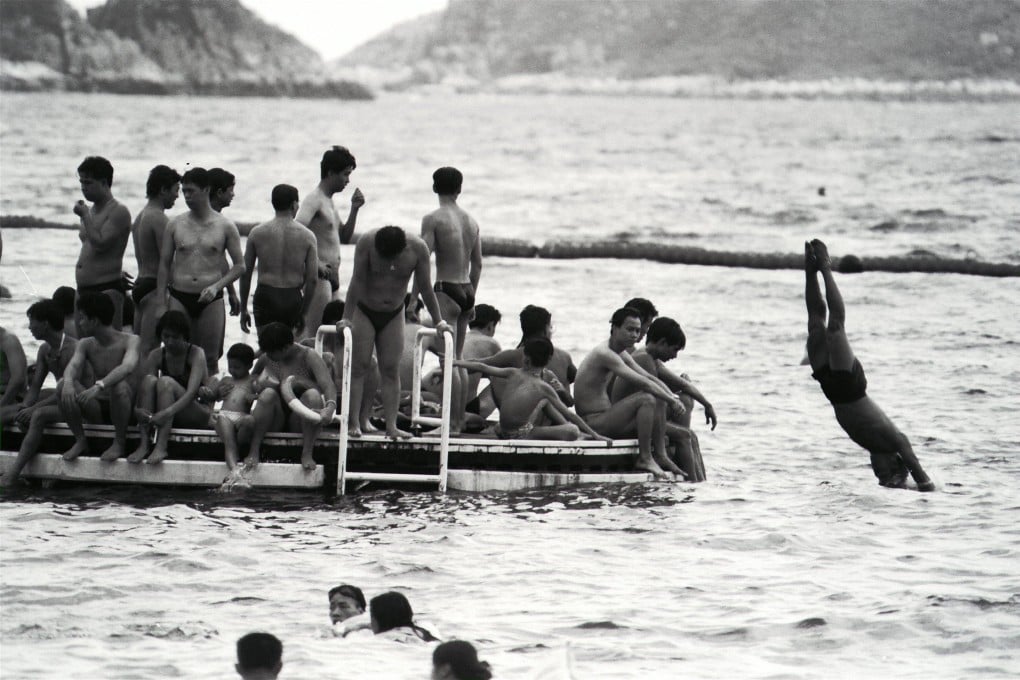 Swimmers crowd onto a pontoon in Repulse Bay in 1990. Photo: SCMP Archives