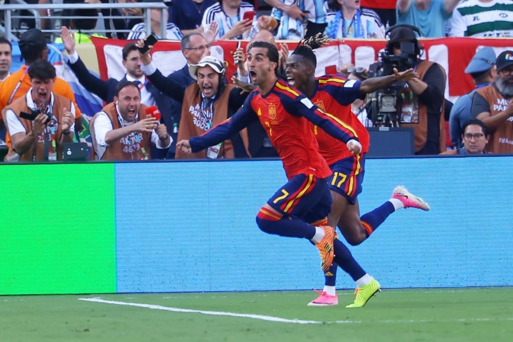 Spain’s Ferran Torres (left) celebrates with Nico Williams after scoring the only goal of the game. Photo: EPA