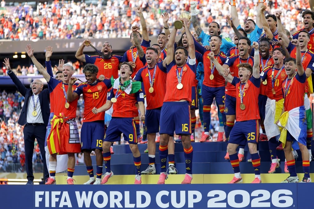 The Spanish team celebrates victory against Argentina. Photo: EPA
