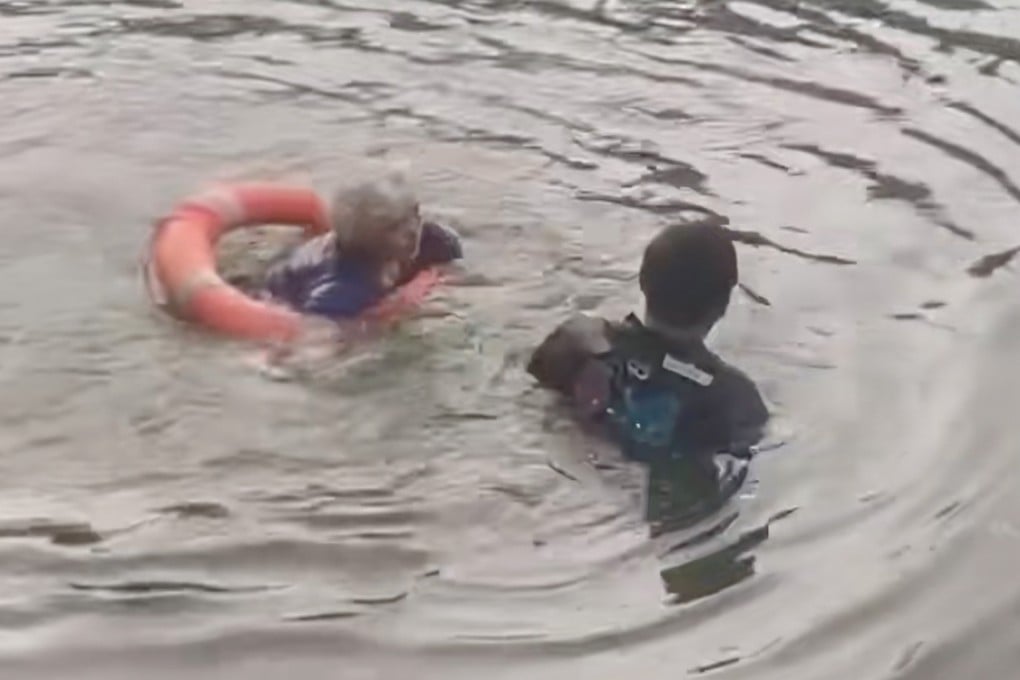 A 71-year-old grandmother in Anhui, eastern China, is earning widespread praise after jumping into a river to rescue a drowning man. Photo: Douyin