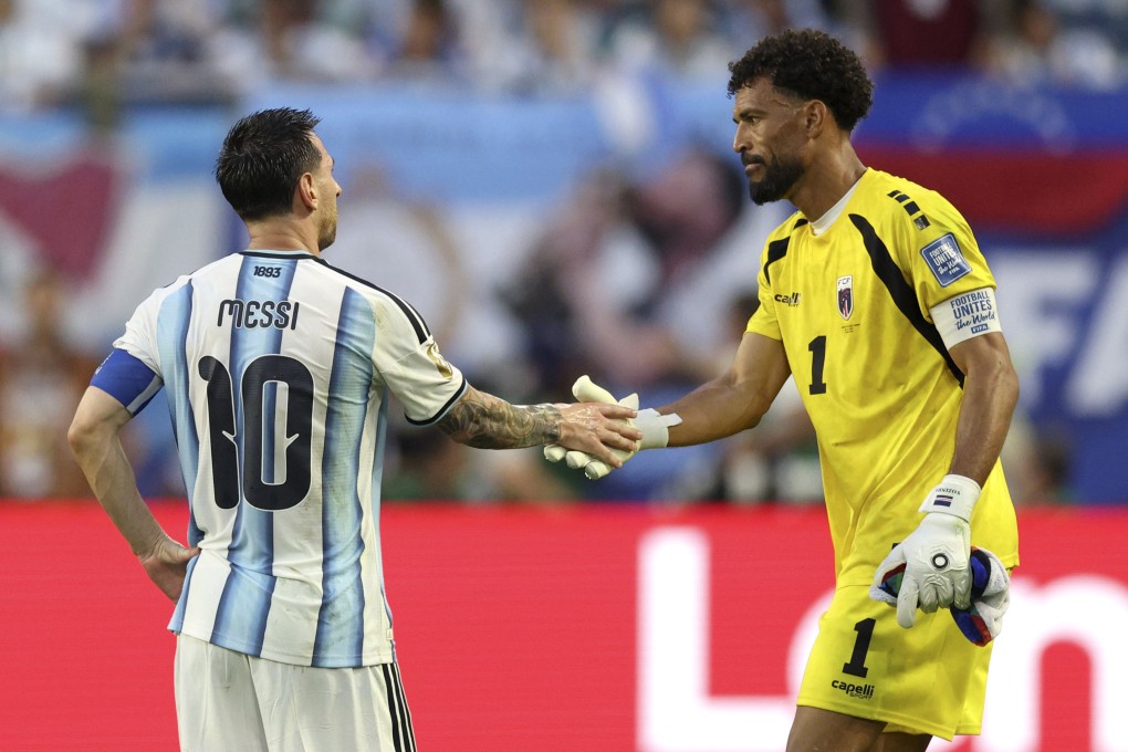 Cabo Verde’s goalkeeper Vozinha (right) shakes hands with Lionel Messi after their side’s went to extra time at the World Cup. Photo: Xinhua
