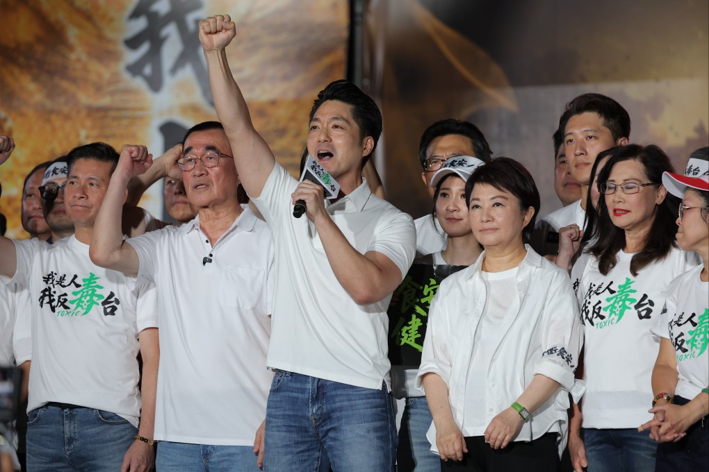 Hundreds of thousands rally in Taipei over tainted cooking oil scandal, demanding accountability from government officials.