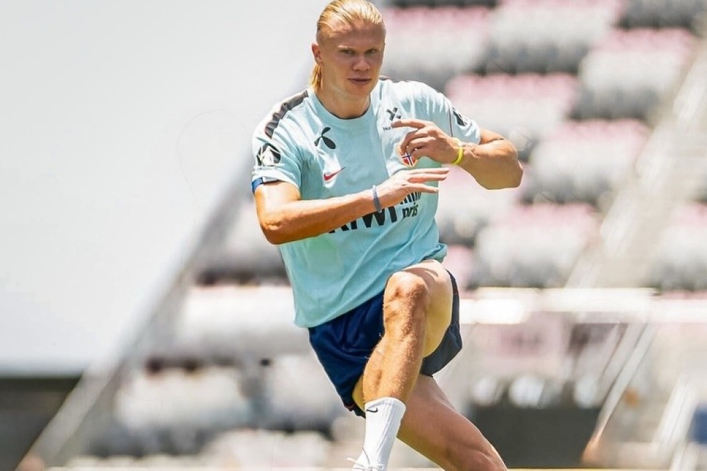 Norwegian footballer Erling Haaland has gained attention not only for his extraordinary performances on the pitch, but for his rigorous wellness routine. Photo: Instagram/erling