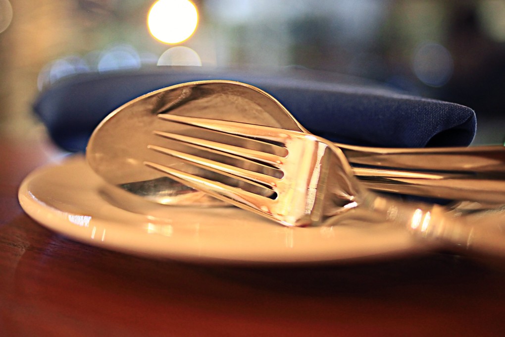 How do you know your restaurant cutlery is actually clean? A viral video food highlights the tacit understanding between establishments and customers that cutlery and amenities – from forks and spoons to hotel beds and bathroom stalls – are cleaned and sanitised in the proper manner. Photo: Shutterstock