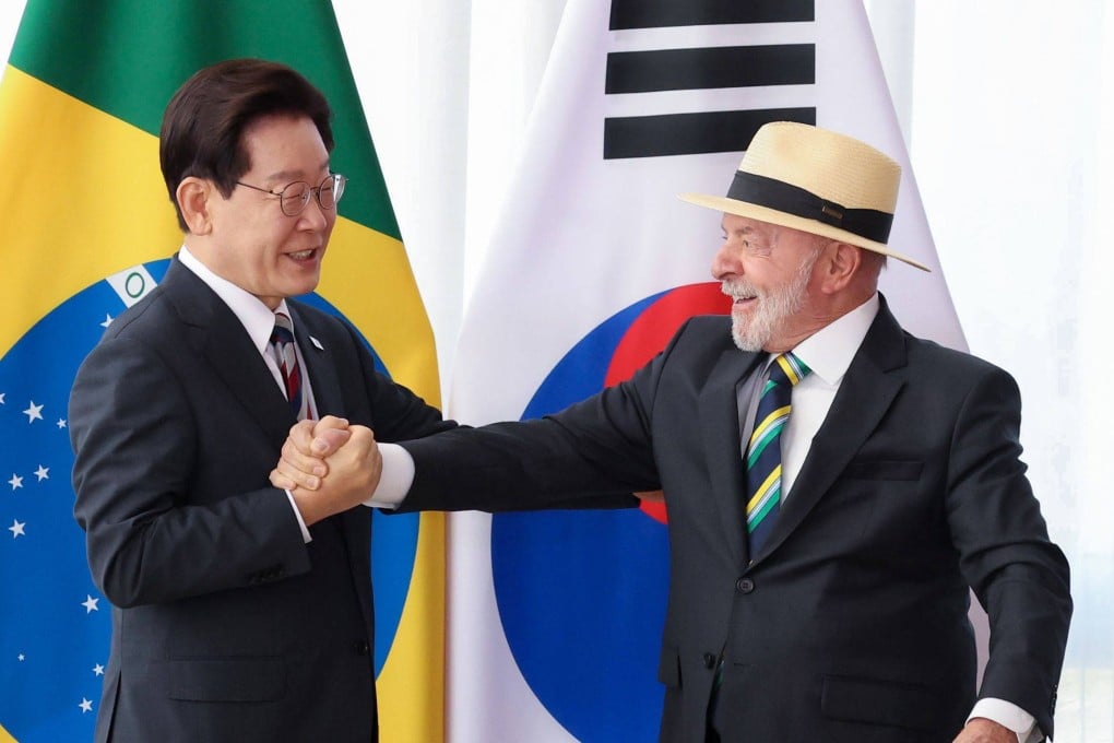 Brazilian President Luiz Inacio Lula da Silva (right) greets South Korean President Lee Jae Myung ahead of their meeting at the presidential office in Brasilia on Monday. Photo: Yonhap/dpa