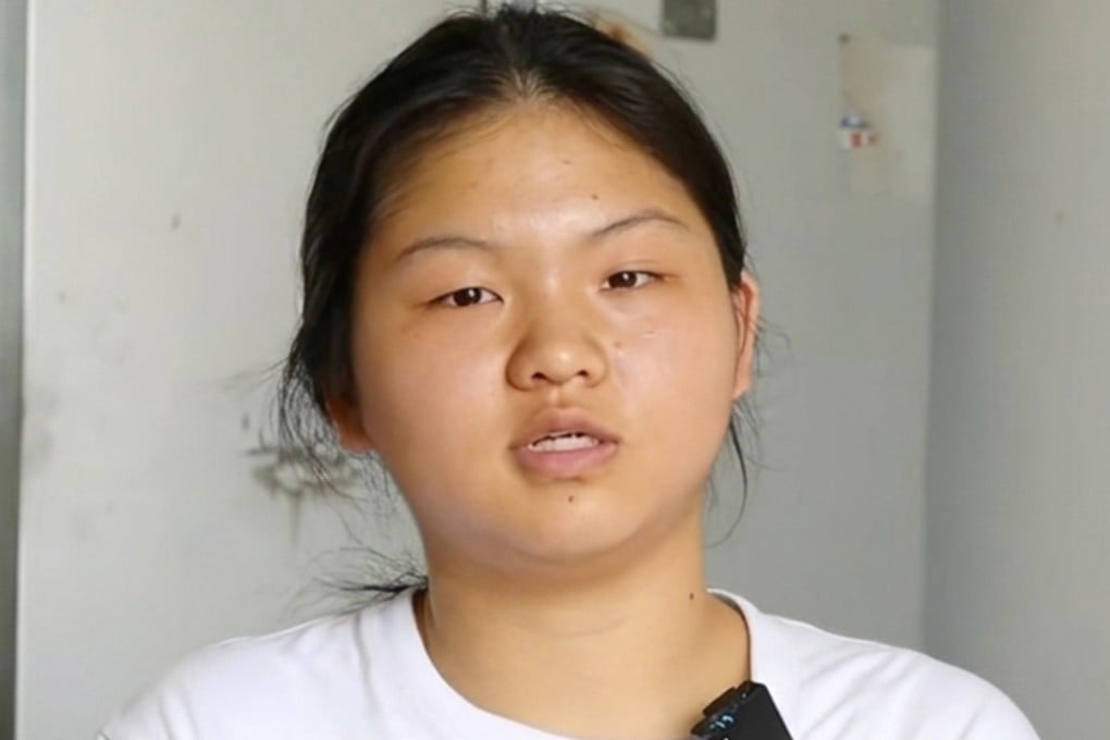 Right after completing the Chinese gaokao, an 18-year-old student lost her grandmother, leaving her entirely alone. Photo: Douyin