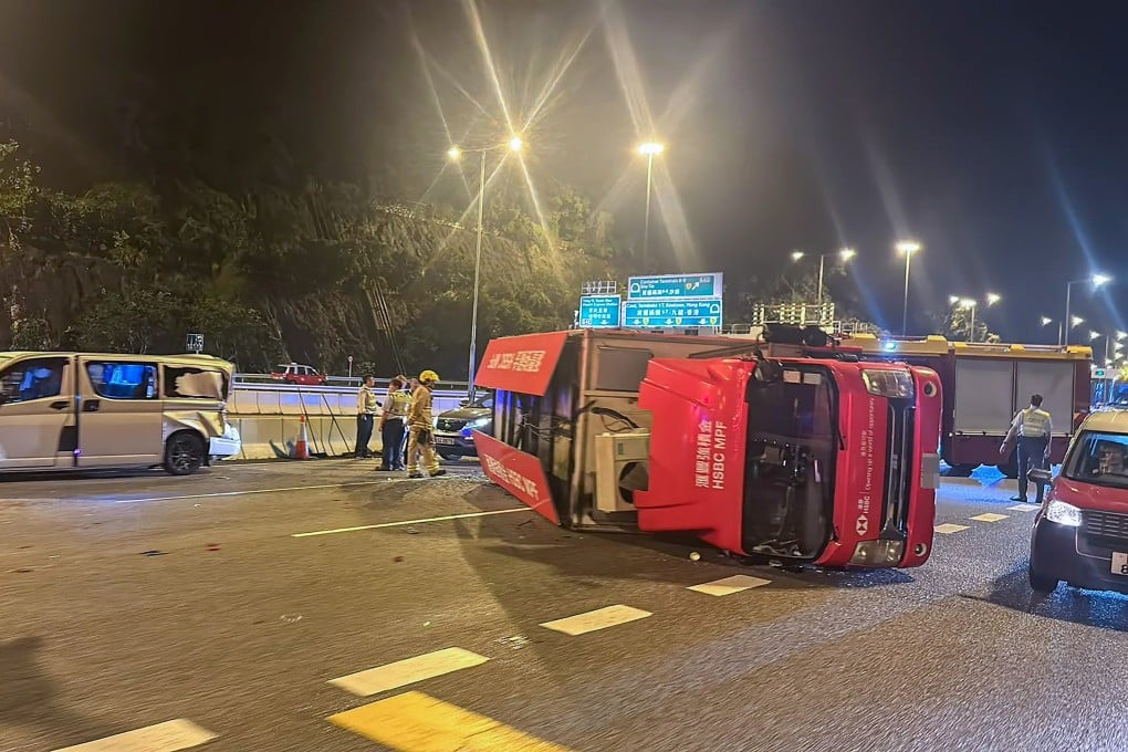 Traffic was snarled for more than three hours after a medium goods vehicle overturned following a collision with another vehicle on the Cheung Tsing Highway in Tsing Yi on Wednesday. Photo: Facebook/pttthk