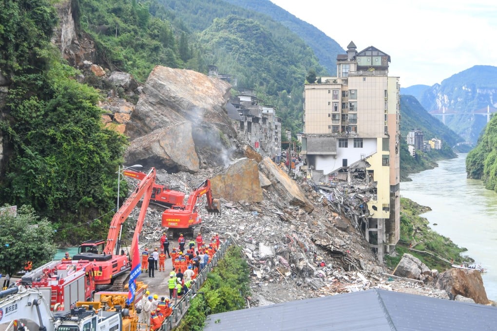 The massive search and recovery operation after the landslide in Chongqing province, southwest China is continuing. Photo: Xinhua
