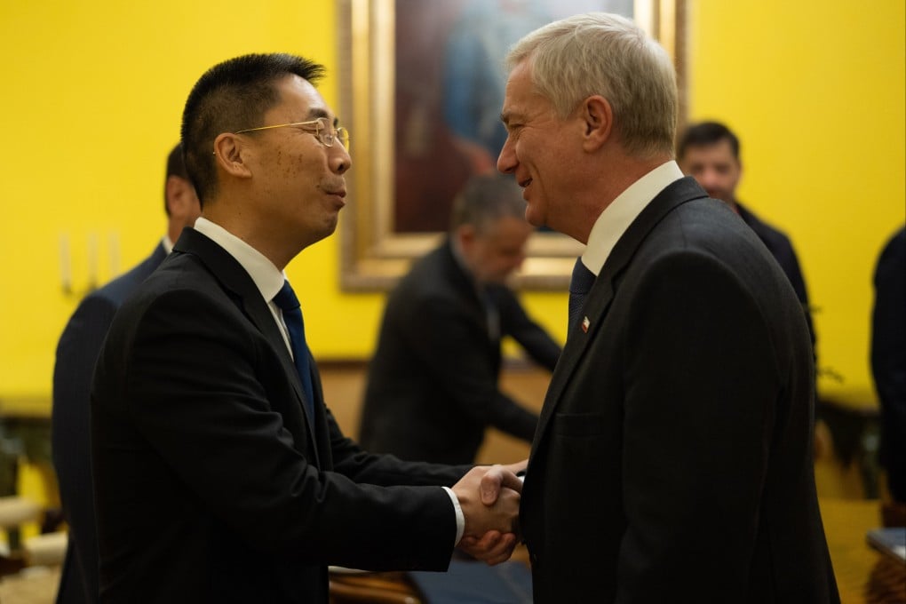 China's ambassador to Chile, Niu Qingbao, and Chilean President Jose Antonio Kast at the La Moneda Palace in Santiago on Friday. Photo: Handout