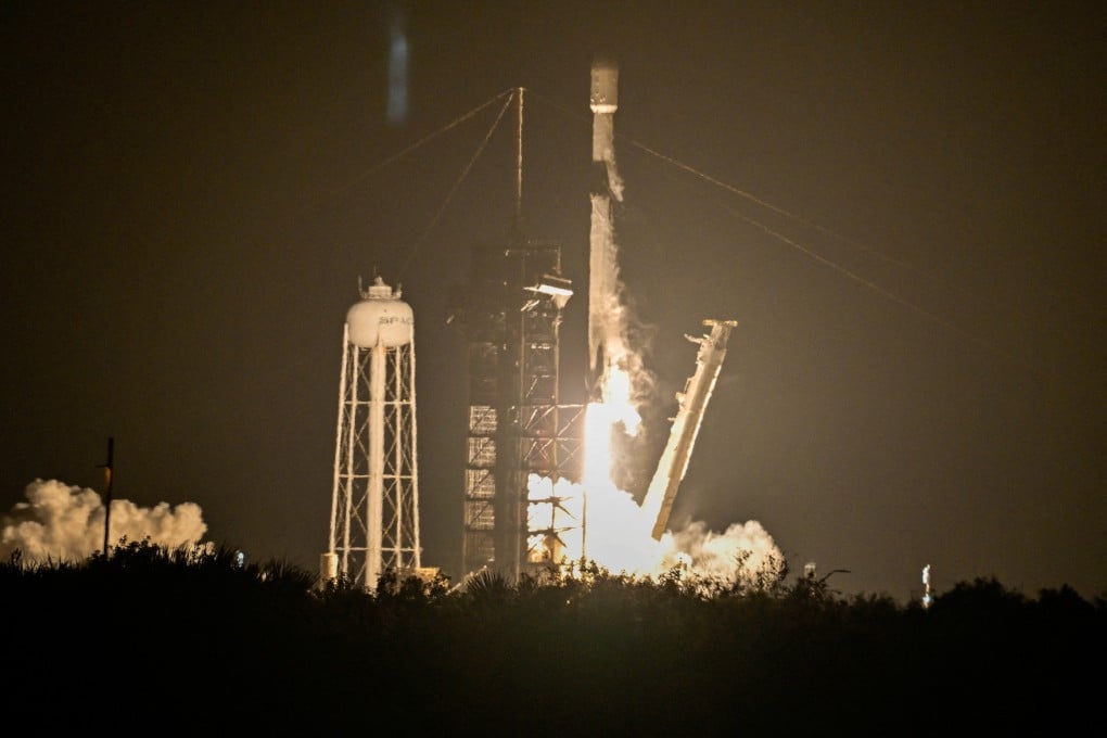 A SpaceX Falcon 9 rocket launches carrying Firefly Aerospace’s Blue Ghost lunar lander in Cape Canaveral, Florida, in January 2025. Photo: Reuters