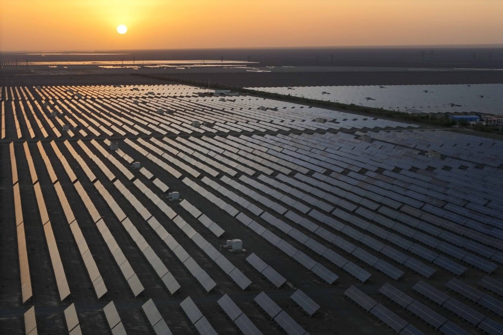 China’s goal is for large-scale clean energy projects in its arid regions to reach an installed capacity of 455GW by 2030. Photo: Xinhua