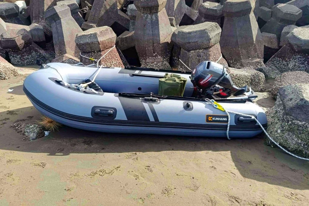A Taiwanese fisherman says this inflatable boat from mainland China sat abandoned on Bali Beach near the Port of Taipei for two days before he alerted police. Photo: Handout
