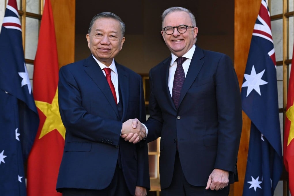 Australian Prime Minister Anthony Albanese (right) greets Vietnamese President To Lam at Parliament House in Canberra on Tuesday. Photo: AAP/dpa