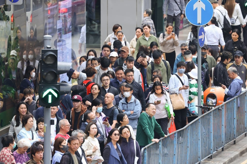 People fill the streets in Kwun Tong at lunchtime. In driving economic innovation, the protection of human capital, and mental health, is strategic. Photo: Dickson Lee