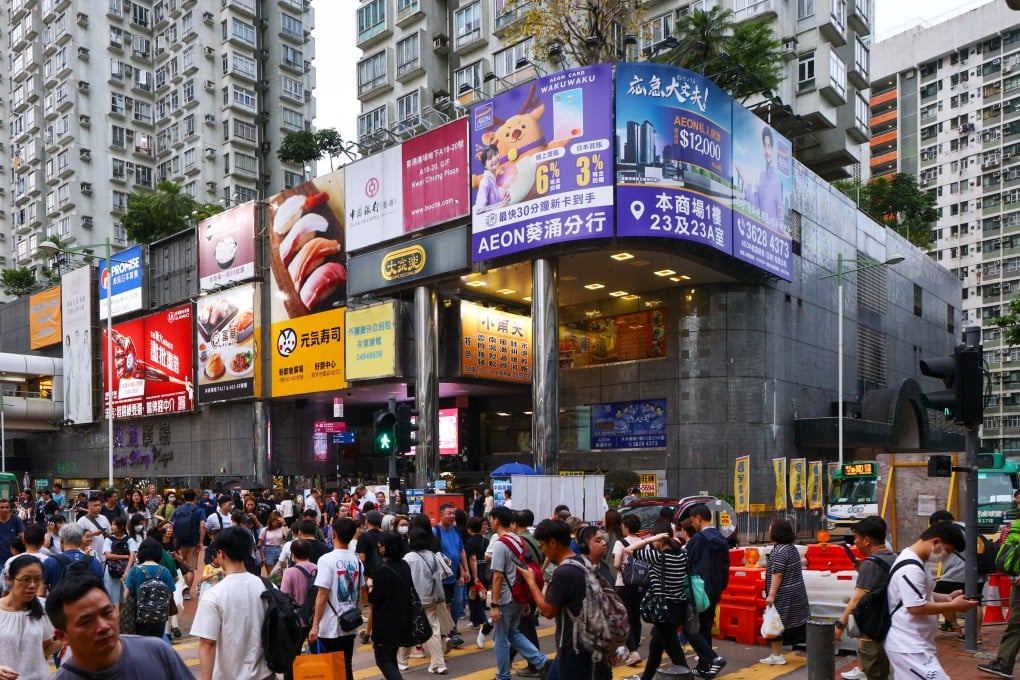 The arrests also include two boys, aged 14 and 15, who were apprehended at Kwai Chung Plaza. Photo: Dickson Lee