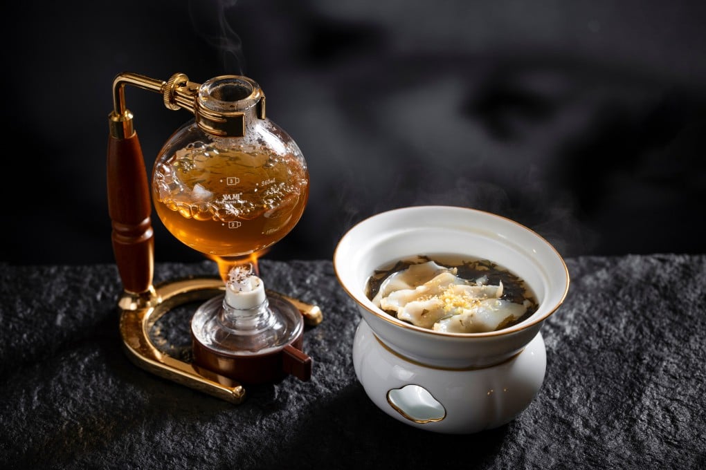 Blanched Canadian geoduck with chicken broth at The Bay by Chef Fei in Shenzhen. The restaurant was awarded two Michelin stars in the inaugural Michelin Guide Guangzhou & Shenzhen 2026.