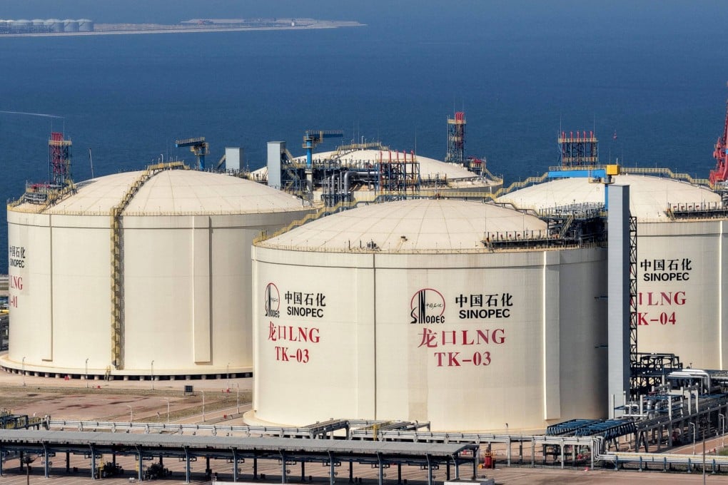 Oil tanks are seen at a Sinopec oil and LNG storage base in Longkou, in eastern China's Shandong province, on August 2, 2026. Photo: CN-STR/AFP