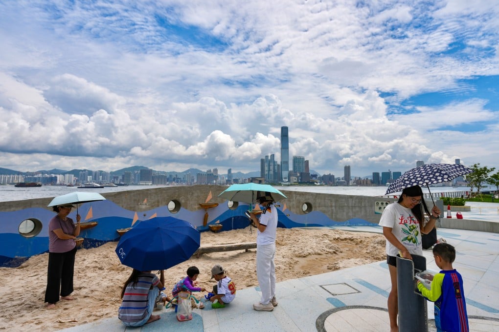 Fair weather over Hong Kong’s Sai Ying Pun waterfront on Monday. Photo: Karma Lo