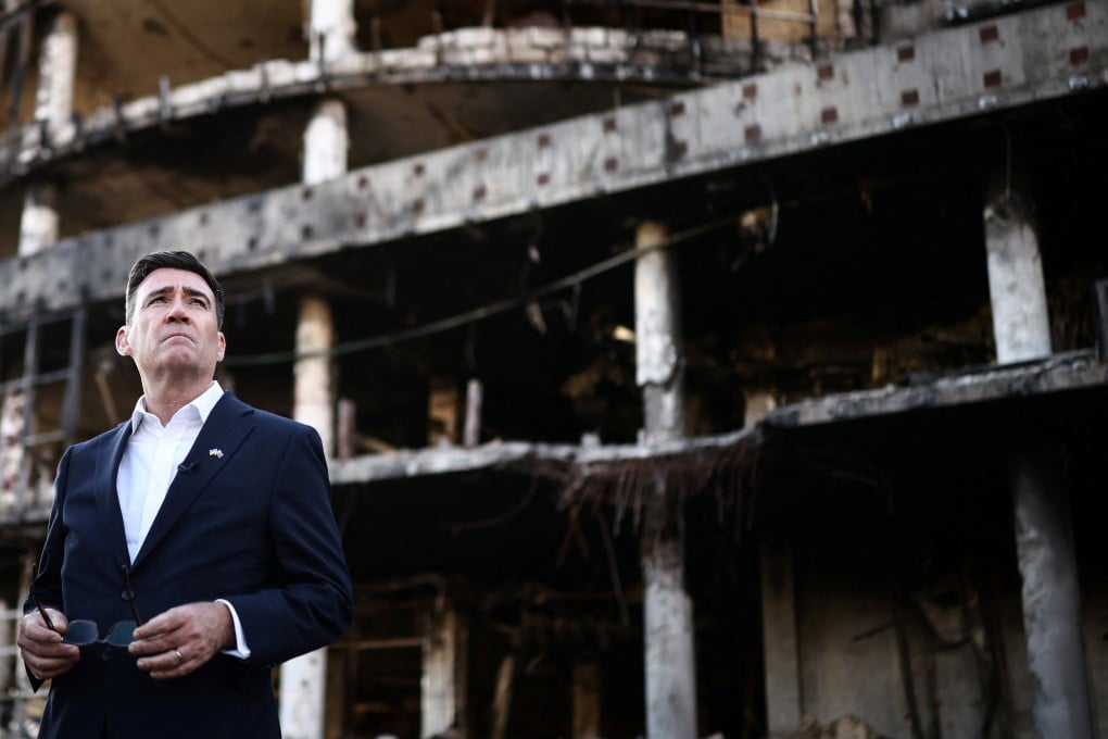 British Prime Minister Andy Burnham inspects destruction near the Lukanivska market in Kyiv, Ukraine. Photo: Reuters