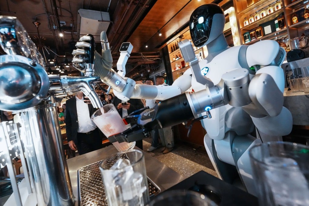 A general-purpose intelligent robot works in Lan Kwai Fong, Hong Kong, on August 31. Photo: Dickson Lee
