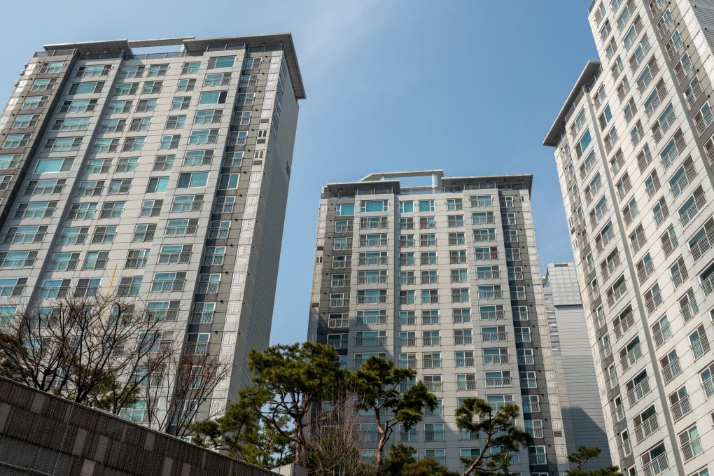 Residential blocks stand in downtown Seoul on March 16, 2024. Photo: Shutterstock