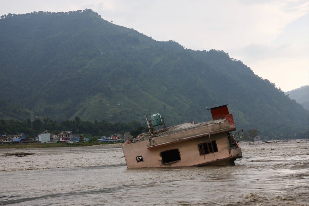 Singapore police investigate racist and xenophobic online comments about Nepal-Tibet disaster and SIA's Air India investment; Senior Minister K Shanmugam confirms probe