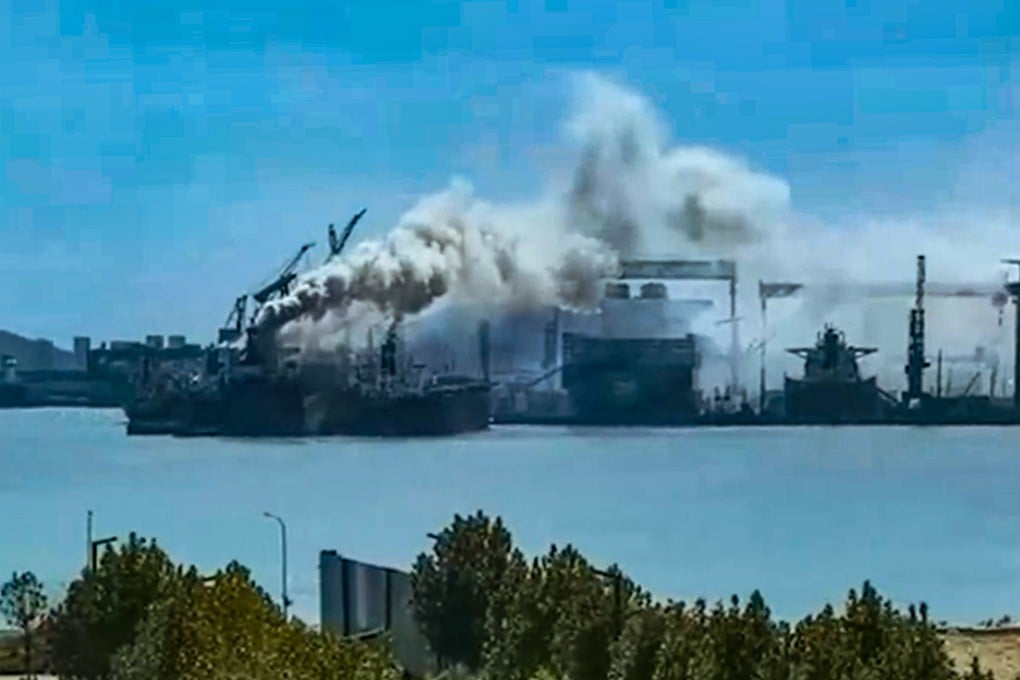 The stricken bulk carrier had 42 people on board. Photo: Weibo