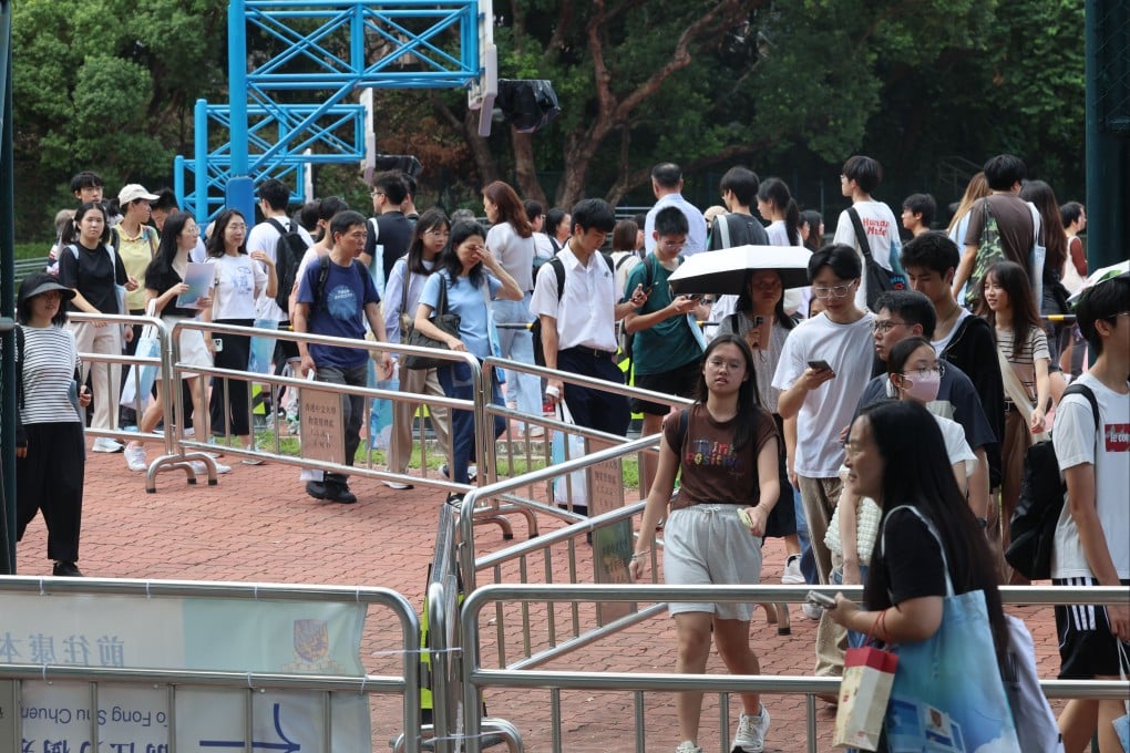 Prospective students queue up for an information day event held at a local university on October 11, 2025. Photo: Edmond So