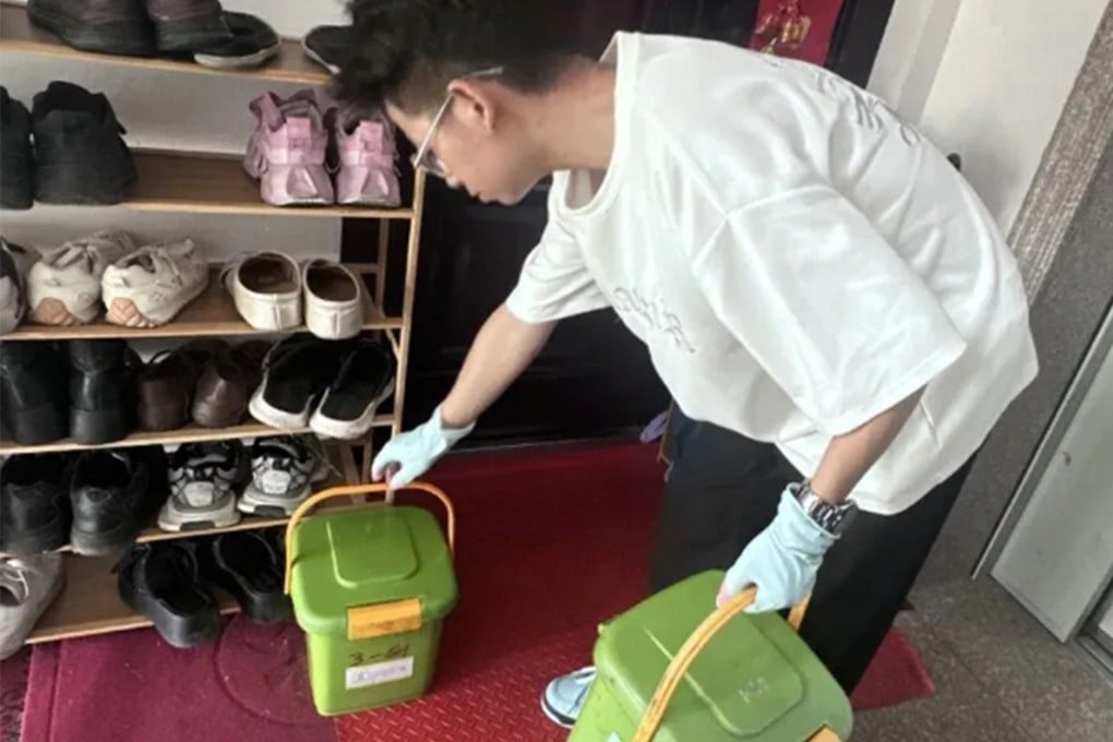 A new convenience service is emerging in China, with providers offering doorstep rubbish disposal for just 3 to 5 yuan per trip, or a monthly rate of around 100 yuan (US$15). Photo: QQ.com