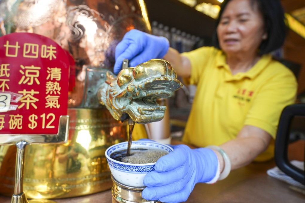 Hong Kong Youth Revive Leung Cha, Back Tea-Sellers
