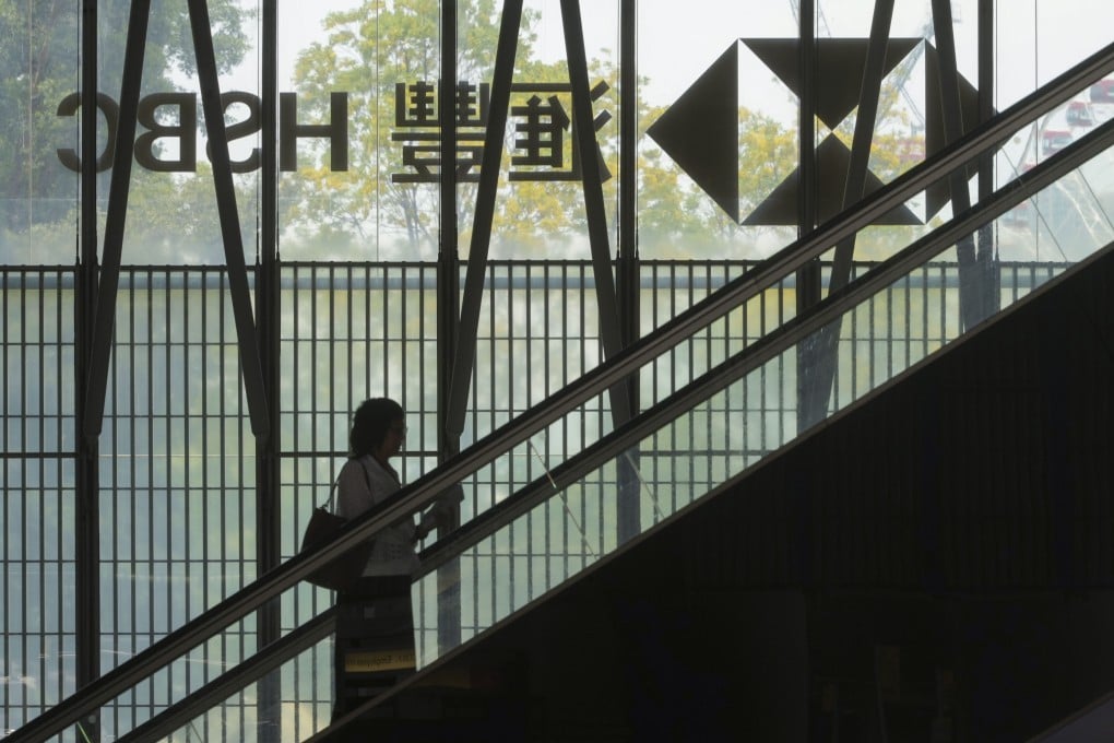 HSBC Hong Kong Ends School-Fee Subsidy for Senior Hires