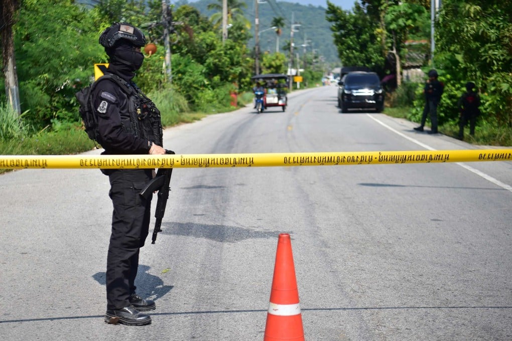 Thai soldiers man a checkpoint in Cho Airong district after an attack on a telecommunications tower in the southern Thai province of Narathiwat on August 23. Photo: AFP