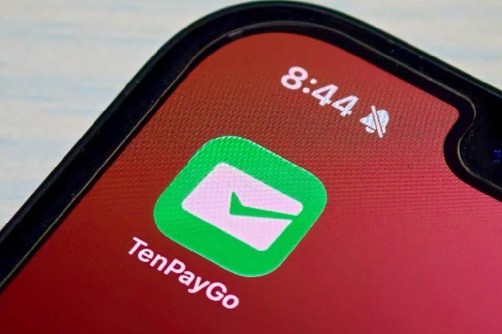 TenPayGo allows international travellers to make payments across the WeChat Pay network by linking their credit cards or their home-country digital wallets to the app. Photo: Weibo